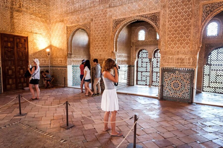 Granada: Alhambra Complex Guided Tour Options - The Nasrid Palaces and the details you could miss