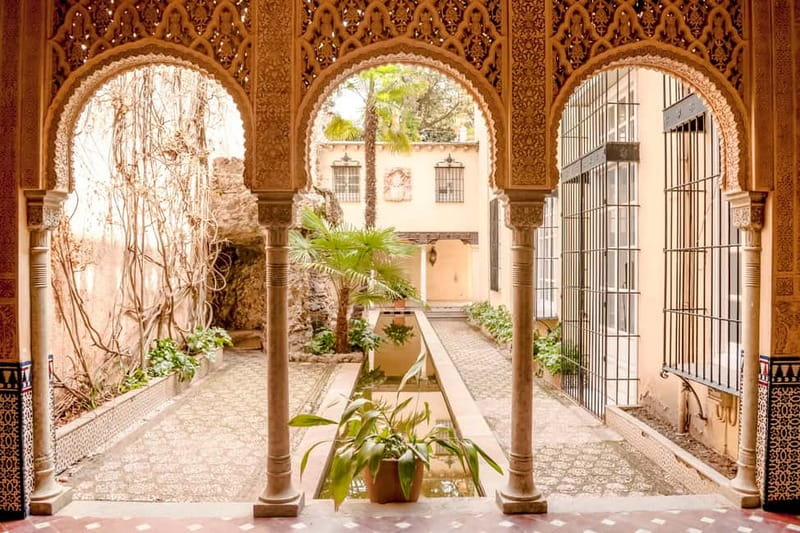 Granada: Alhambra & Gardens Tour w/Nasrid Palaces Option - The Alcazaba fortress and Plaza de los Aljibes