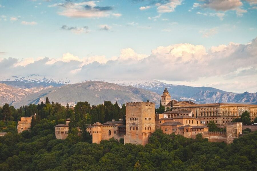 Granada: Alhambra Guided Tour with Nasrid Palaces - Key points to know before you book