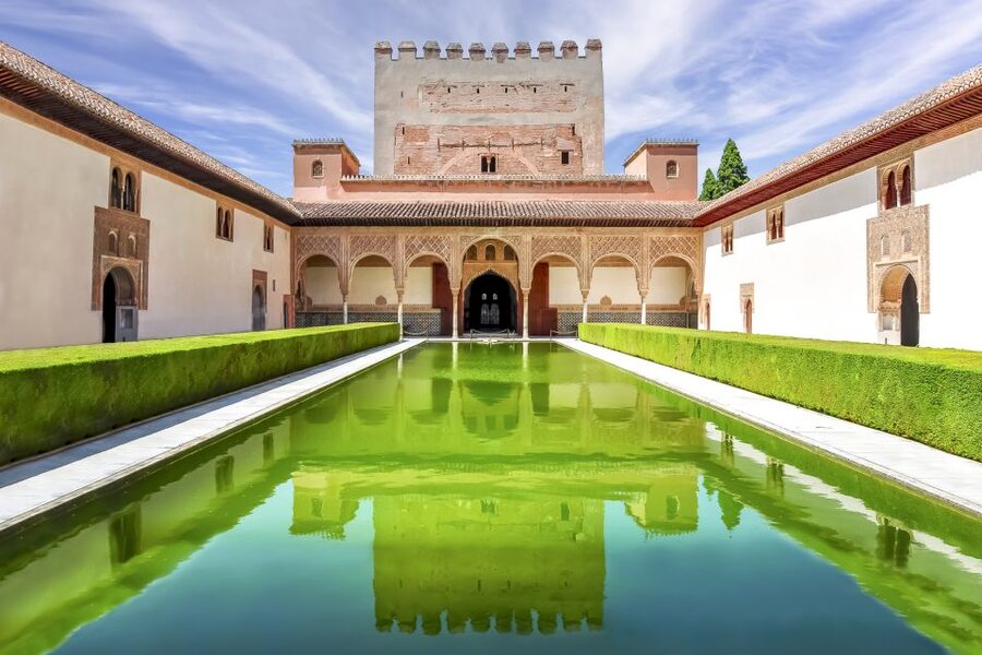 Granada: Alhambra, Nasrid, and Generalife Private Tour - Who Should Book This Alhambra Tour?