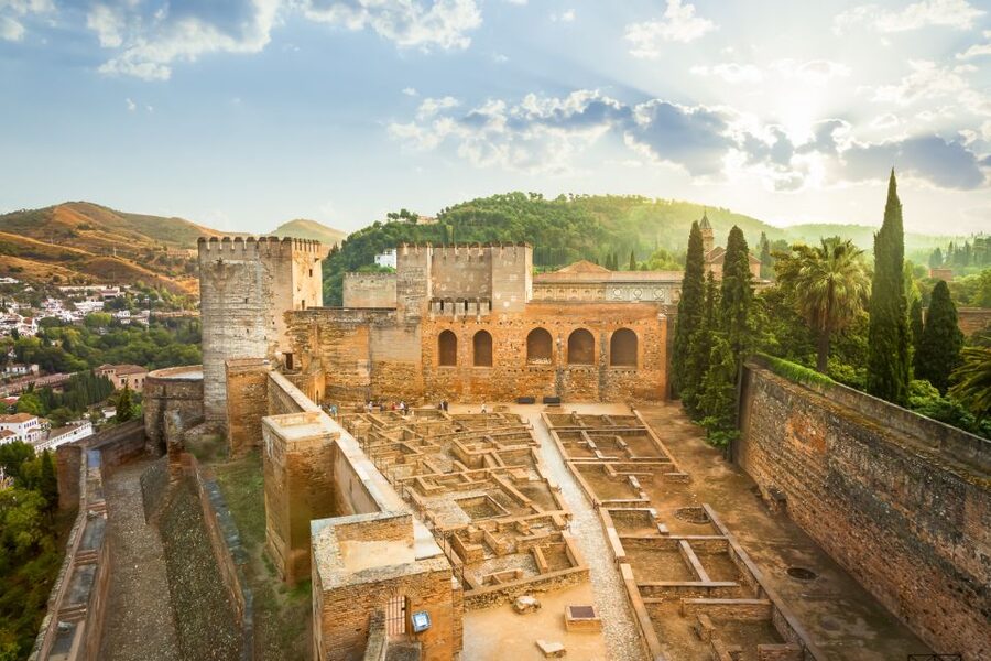 Granada: Alhambra, Nasrid, and Generalife Private Tour - What Three Hours Really Gives You