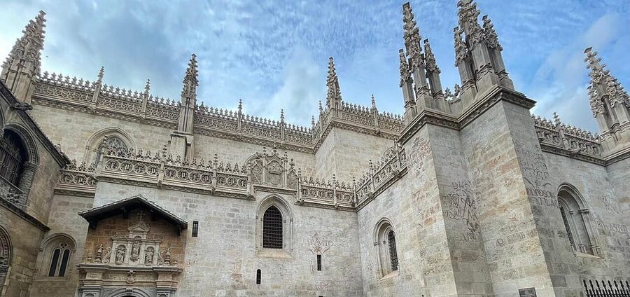Granada: Cathedral and Royal Chapel Private tour with ticket - Isabella’s crown and Ferdinand’s sword