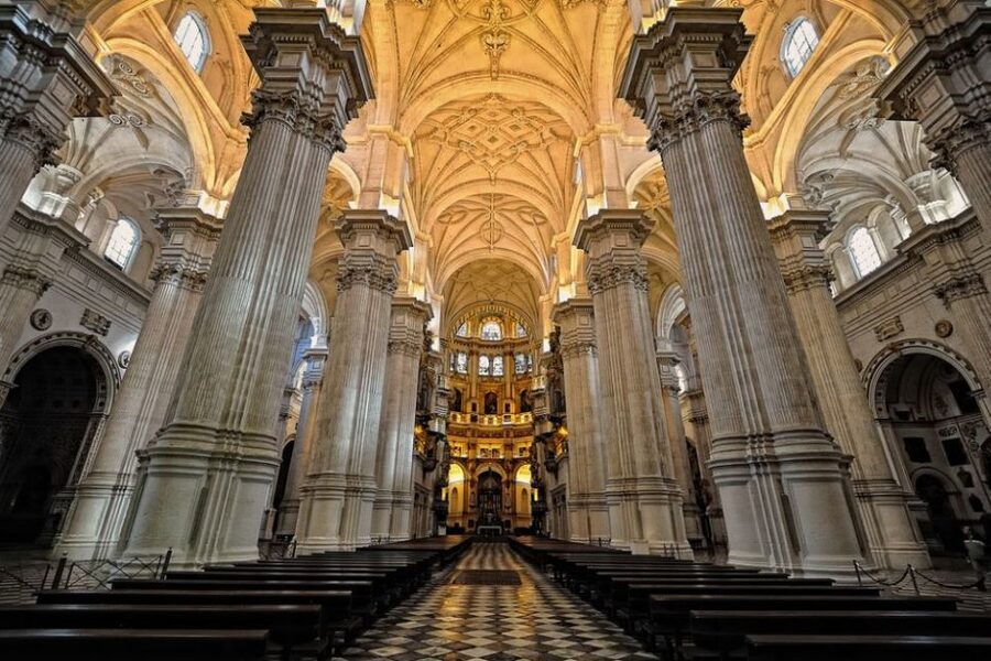 Granada: Cathedral & Royal Chapel Skip the Line Tour - Starting behind Queen Isabella and Columbus