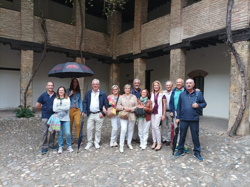 Granada: Historic Center and Lower Albaicin Walking Tour - Key points at a glance
