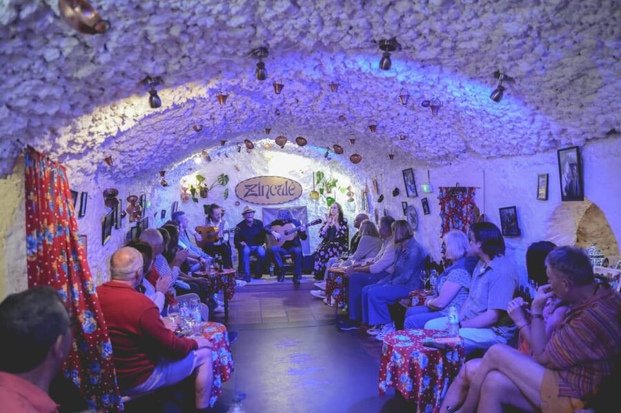 Granada: Live Flamenco Show - Getting to Camino del Sacromonte 55