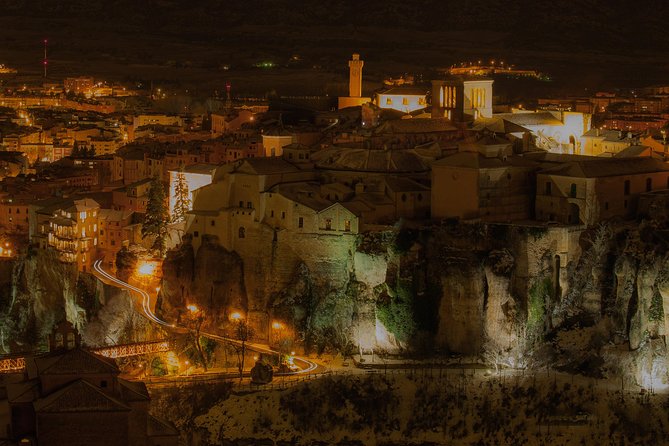 guided night tour - San Pedro and Cuenca’s church architecture
