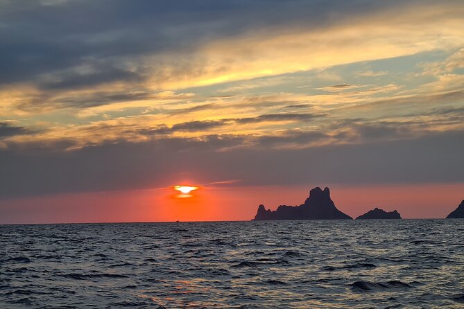 Ibiza & Formentera Private Deluxe Sailing: Full Day - Paddleboarding and snorkeling at S’Espalmador