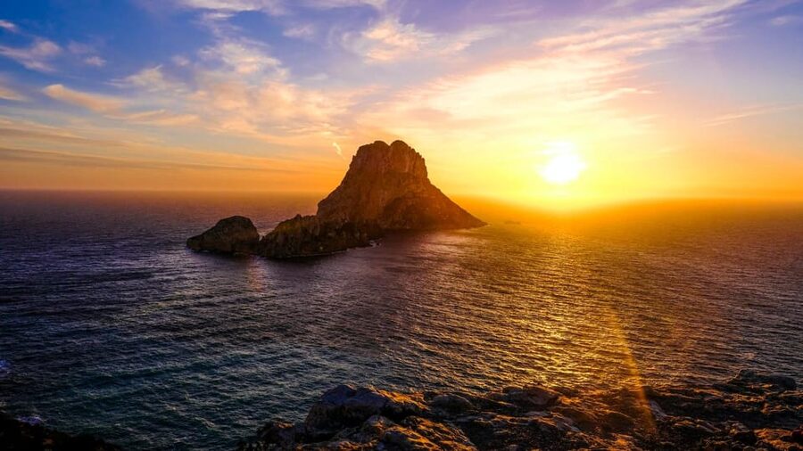 Ibiza: Midday or Sunset Sailing with Snacks and Open Bar - How much value do you get for $82?