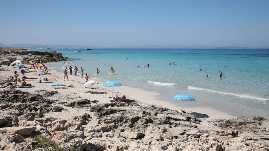 Ibiza: Santa Eulalia Round-Trip Transfer to Formentera - Why Formentera Works as an Ibiza Day Trip