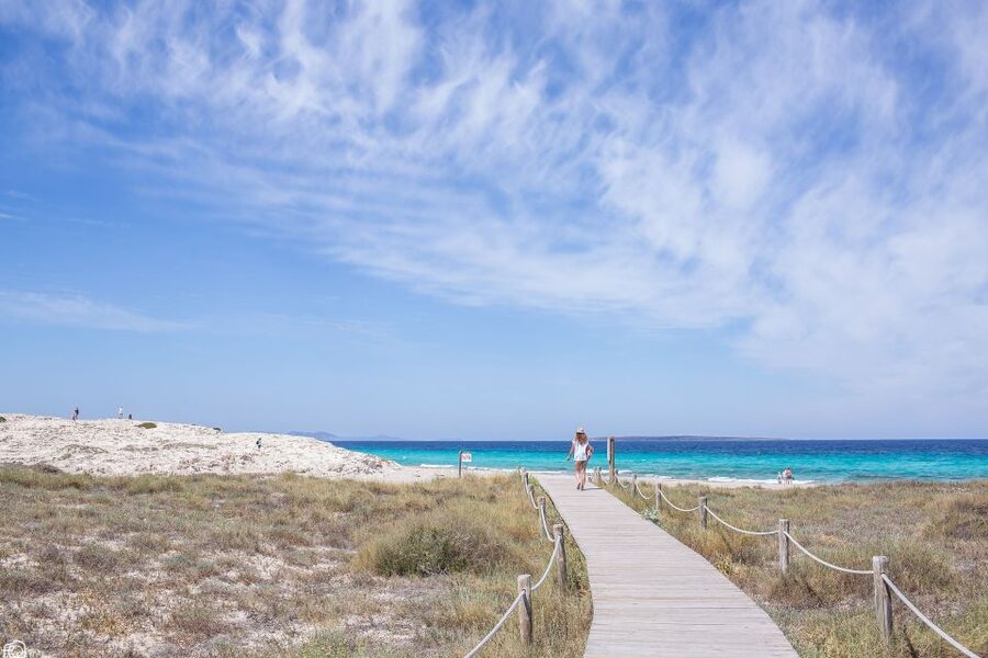 Ibiza: Santa Eulalia Round-Trip Transfer to Formentera - Beaches, Swimming, and a Self-Guided Day