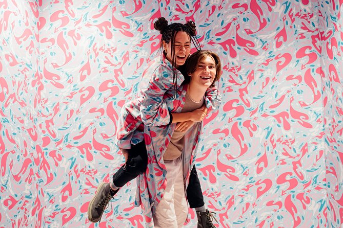 IKONO Barcelona: Immersive Experience - Kimono, ribbons, cubes, and camouflage