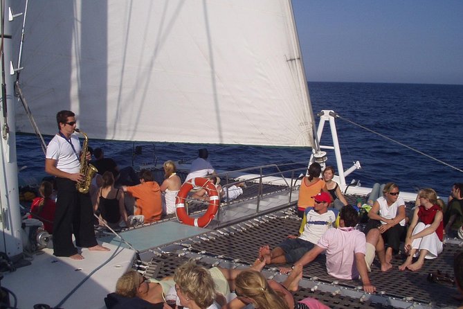 Jazz and Chill Out Sailing in Barcelona - Finding Catamarà Orsom beside the Columbus Monument