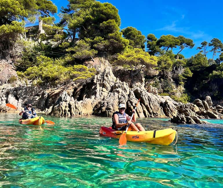Kayak and Snorkel in Playa de Aro, Costa Brava - A short lesson before the kayaks reach the sea