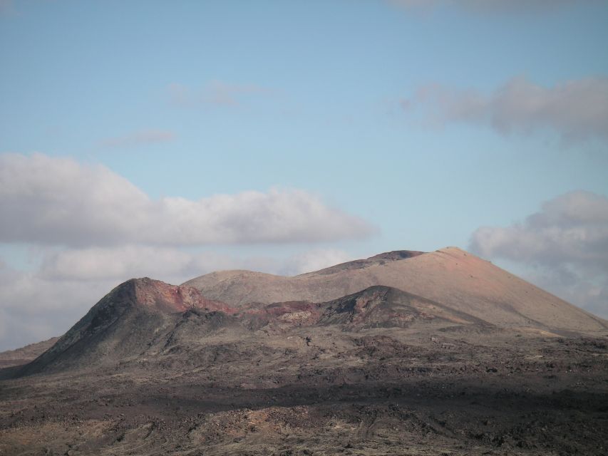 Lanzarote: Guided Volcano Hike with Transfers - The guide’s role: geology, wildlife, and conservation
