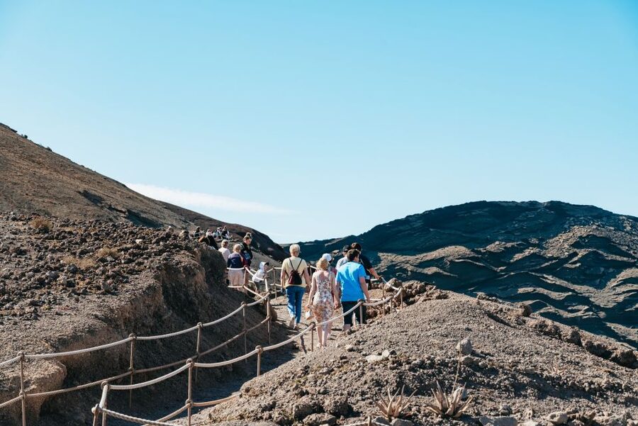 Lanzarote: Timanfaya National Park & La Geria Tour - El Golfo and the Green Lagoon