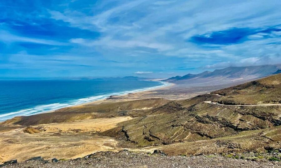 Las Palmas: Fuerteventura Cofete Beach and Desert Safari - Guide quality and language groups
