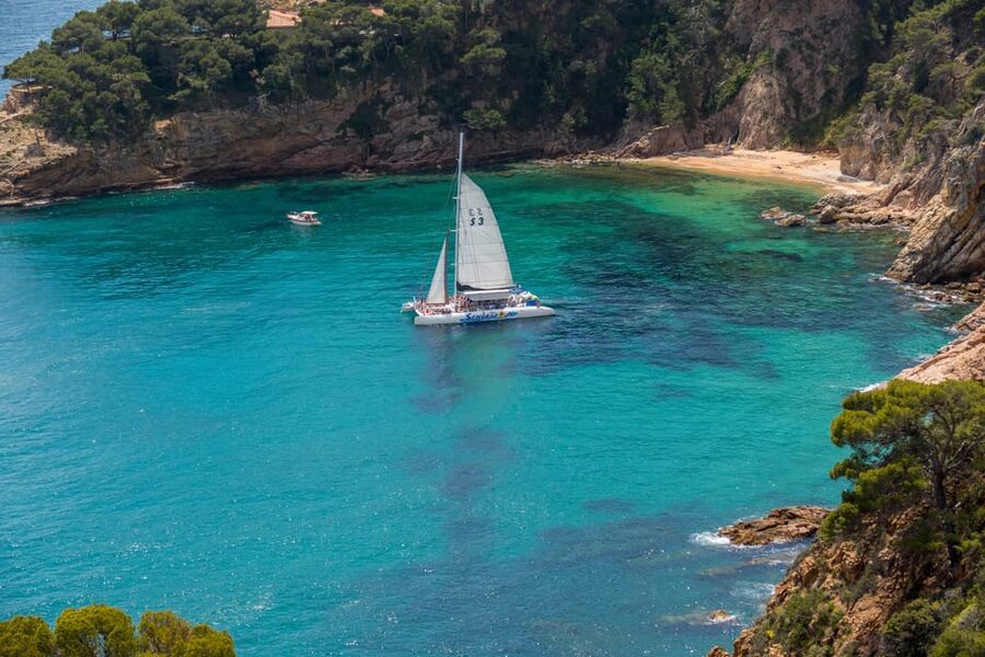 Lloret de Mar: Catamaran Sailing Cruise with BBQ and Drinks - The first hour, Costa Brava views from the catamaran
