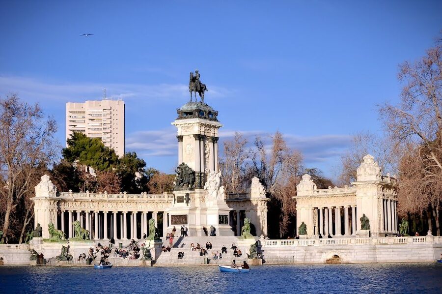 Madrid: 1.5-Hour Retiro Park Guided Walking Tour - Why Retiro Park deserves a guided walk