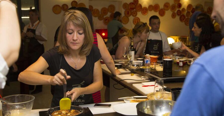 Madrid: 10 Tapas 2.5-Hour Cooking Class - Key points at a glance