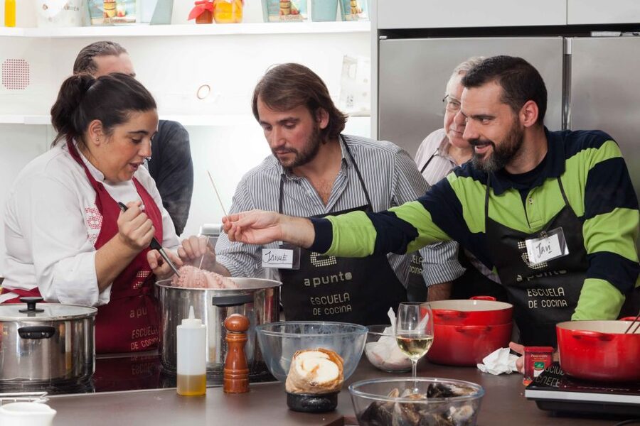 Madrid: 10 Tapas 2.5-Hour Cooking Class - Is $80 a fair price?