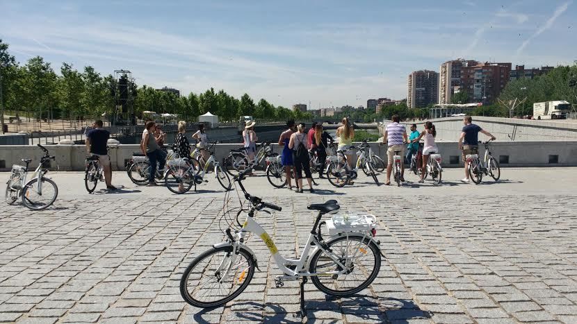 Madrid: 3-Hour Sightseeing Tour by Electric Bike - Key points at a glance