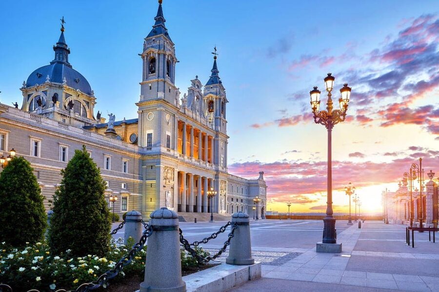 Madrid: Afternoon Royal Palace and Almudena Cathedral Tour - Why the Royal Palace deserves the afternoon