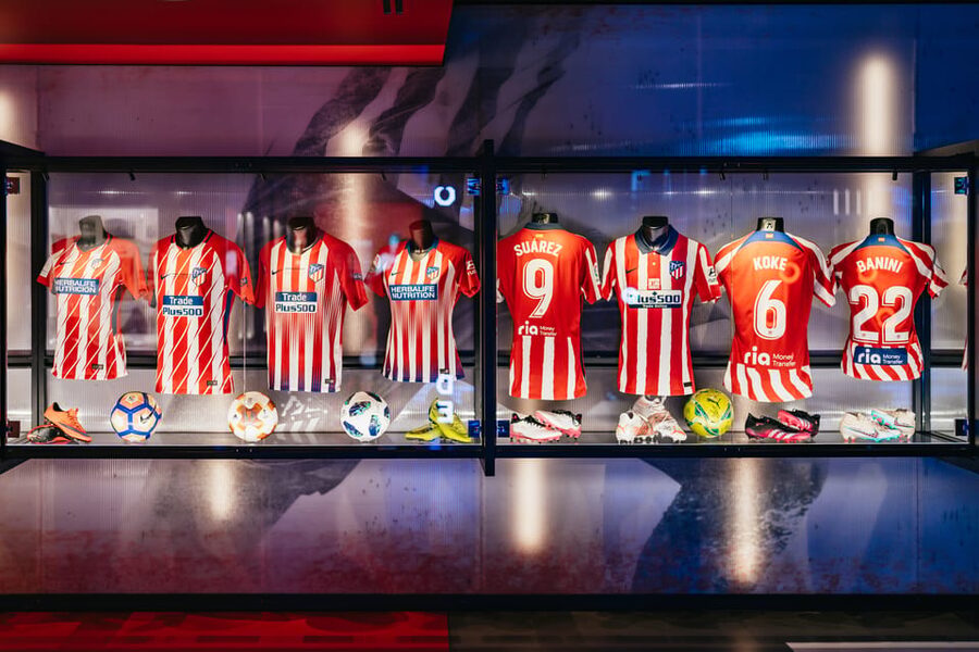 Madrid: Atlético de Madrid Stadium Entry - Self-guided freedom or optional audio?