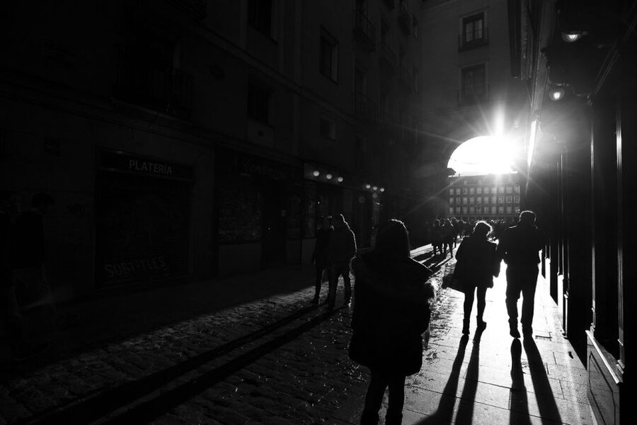 Madrid: Enchanted Evening Walking Tour in Spanish - The short passage at Pasadizo de San Ginés