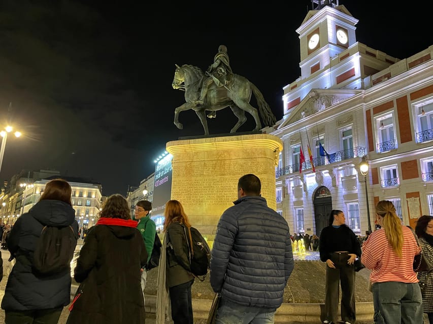 Madrid: Enchanted Evening Walking Tour in Spanish - Finishing at Puerta del Sol
