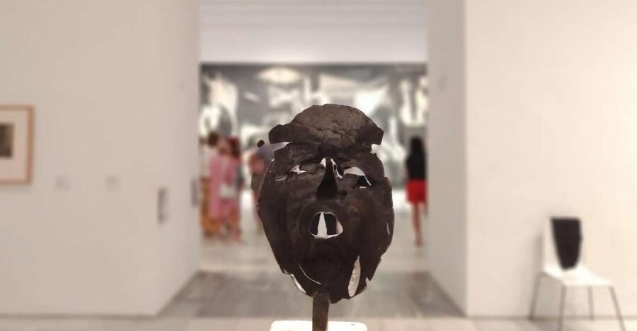 Madrid: Guided Tour of Reina Sofía Museum with Entry Ticket - Why the Historical Story Improves the Art