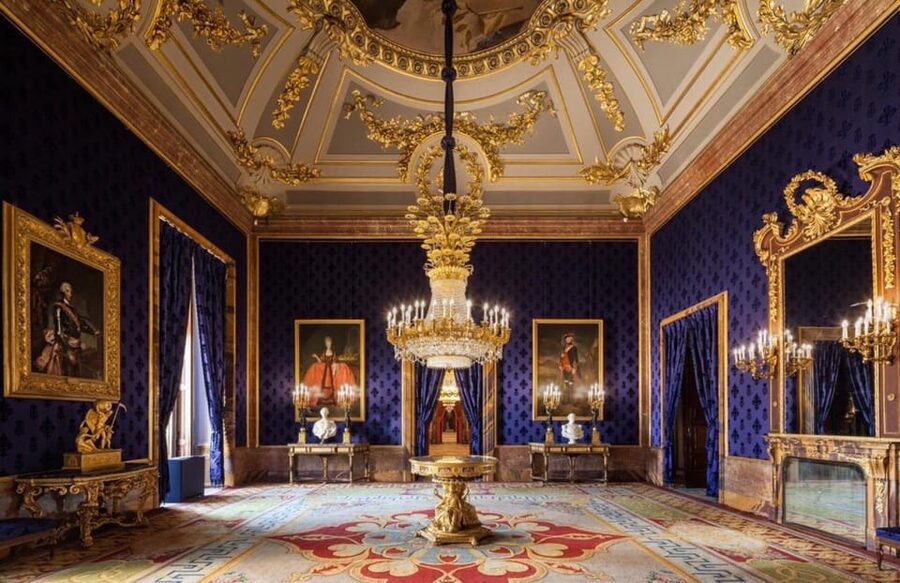 Madrid: Guided Tour of the Royal Palace with Fast Access - Royal stories, court politics, and useful context