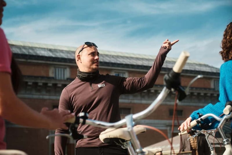Madrid: Highlights Guided Vintage Bike Tour and Tapas Option - From the Literary Quarter to Puerta del Sol