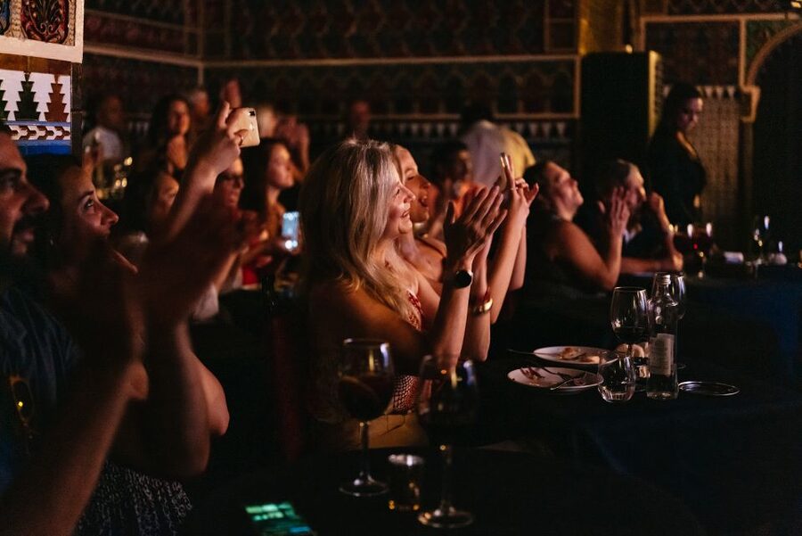 Madrid: Live Flamenco Show with Food and Drinks Options - What happens during the one-hour flamenco show