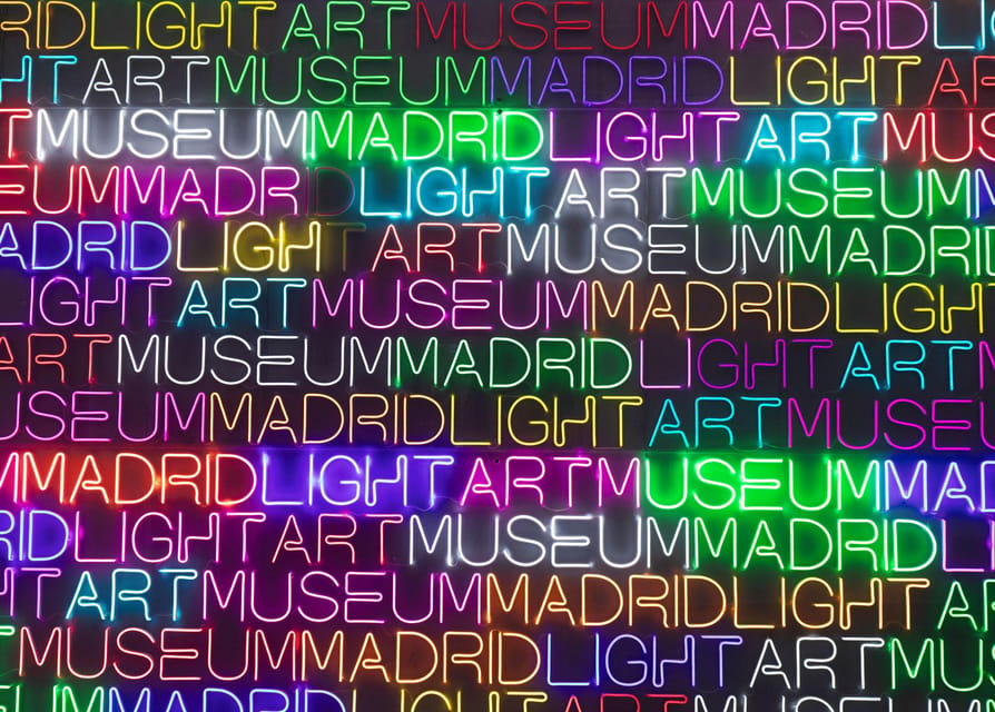 Madrid: Museo de la Luz Entry Ticket - The Mirror Room and Photo Opportunities
