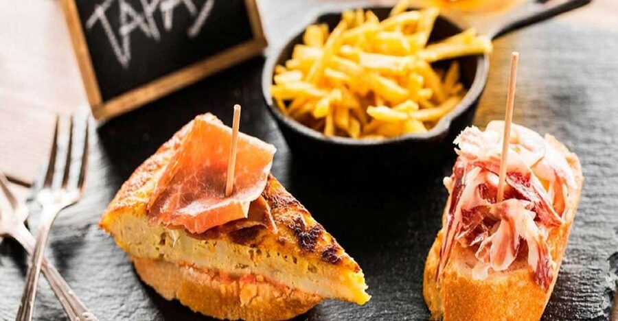 Madrid: Old Madrid Walking Food and Wine Tour - Puerta del Sol gives the tour a useful starting point