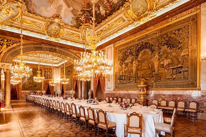 Madrid Old Town & Royal Palace Walking Tour Skip the Line Ticket - A fast start in Madrid’s old center