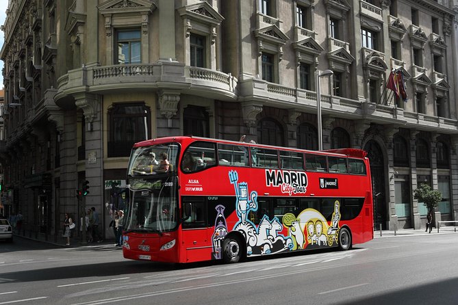 Madrid Panoramic City Bus Tour - Audio commentary, headphones, and the view from your seat