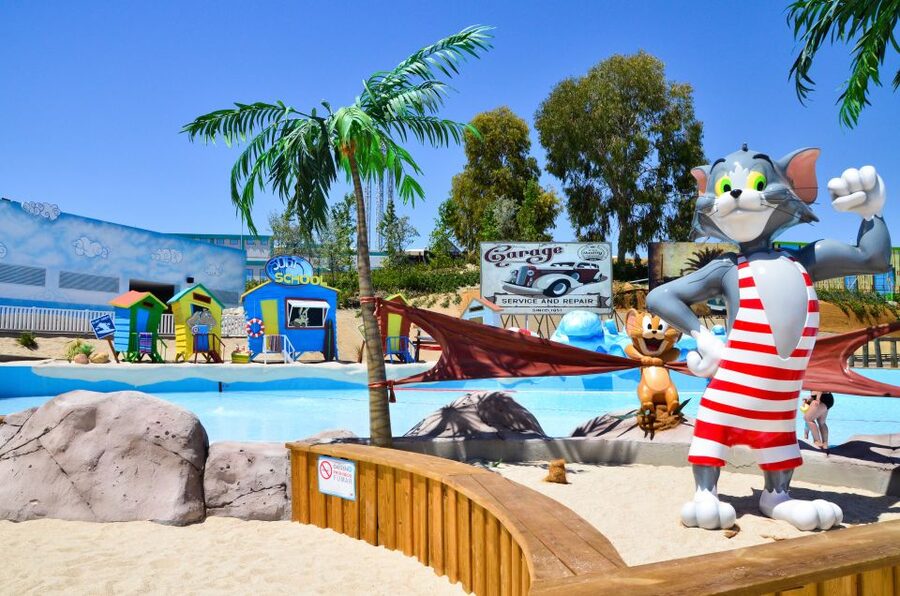 Madrid: Parque Warner Beach Entry Ticket - What Your Day Looks Like Inside