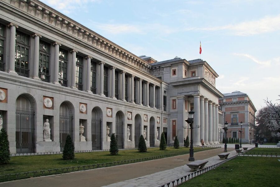 Madrid: Prado Museum Ticket with In-App Audio Guide - Finding Las Meninas and Velázquez