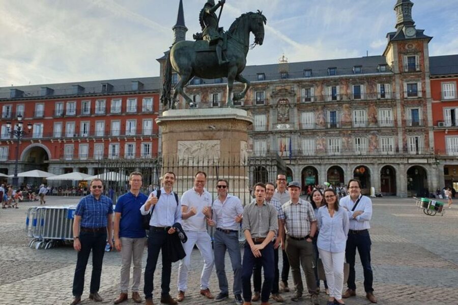 Madrid: Private custom tour with a local guide - Walking, public transport, and the pace of the day