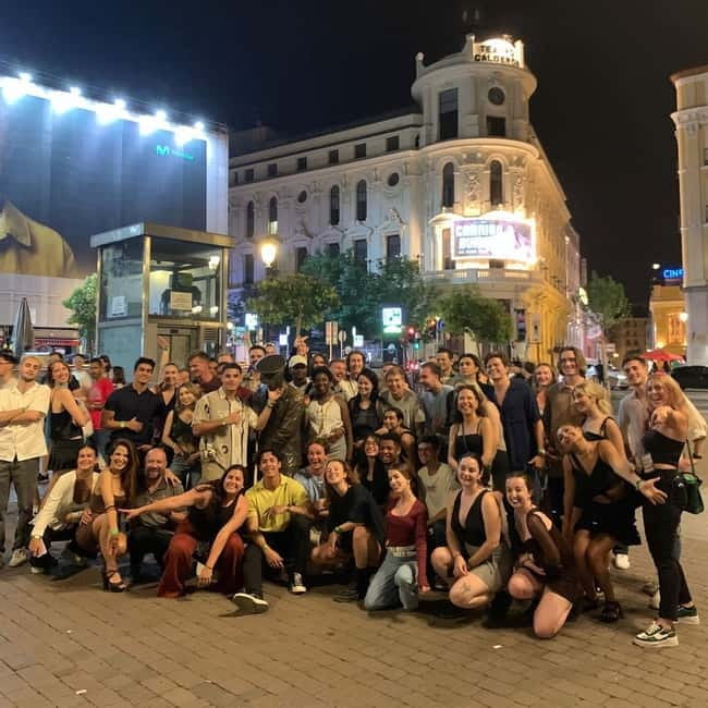 Madrid: Pub Crawl Madrid's Night Time - The guide makes the difference
