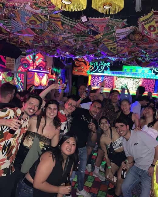 Madrid: Pub Crawl Madrid's Night Time - Timing, clothing, and what to bring