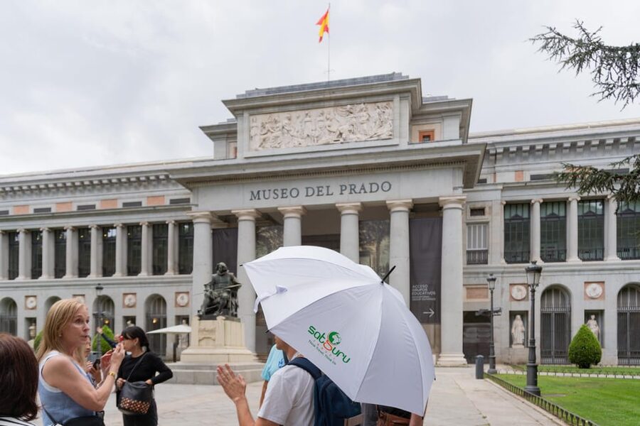 Madrid: Reina Sofia and Prado Museum Tickets and Guided Tour - At the Reina Sofía, Picasso’s Guernica takes center stage