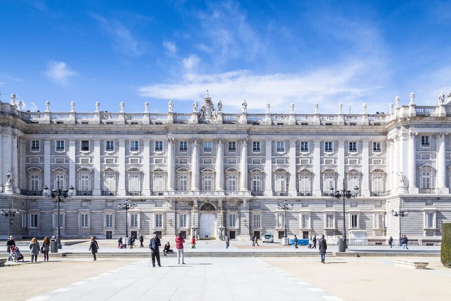Madrid: Royal Palace Guided Tour with Skip-the-Line Entry - Art, clocks, porcelain, and armor