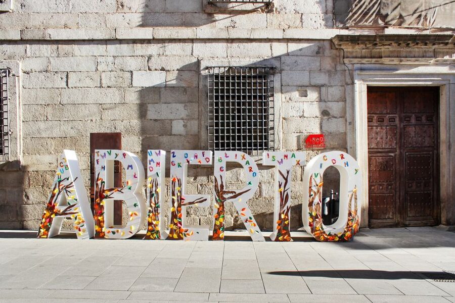 Madrid: Segovia and Toledo Tour, Alcazar, and Cathedral - Two great Spanish cities, one very long day