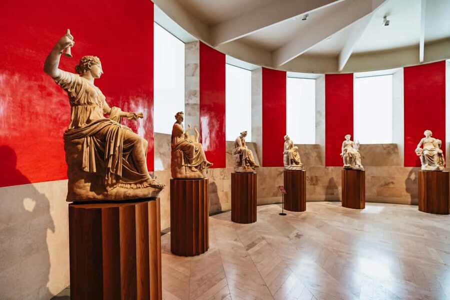 Madrid: Skip-the-Line Prado Museum Guided Tour - Meeting near the Prado and getting inside