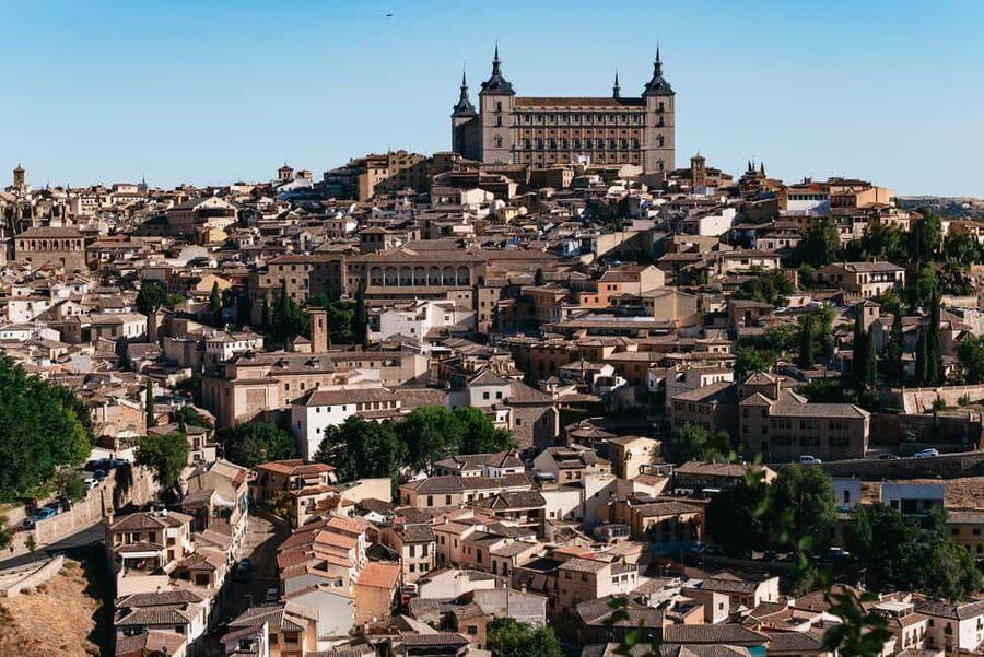 Madrid: Toledo & Segovia Full Day Guided Tour with Alcázar - The long ride to Segovia