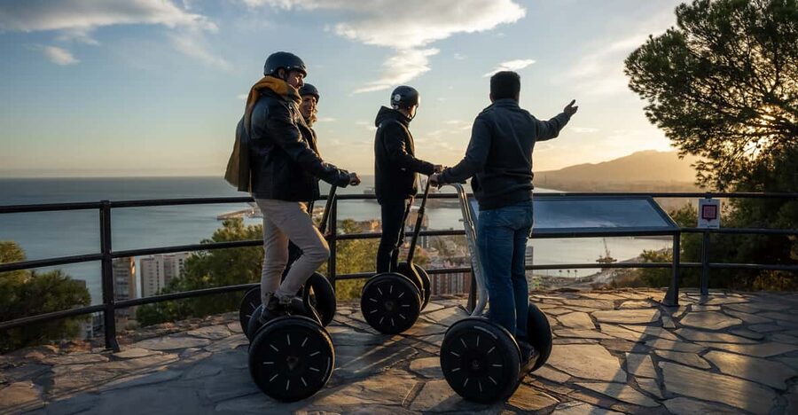 Malaga: 2-Hour Monumental Segway Tour - From Paseo del Parque to the cathedral