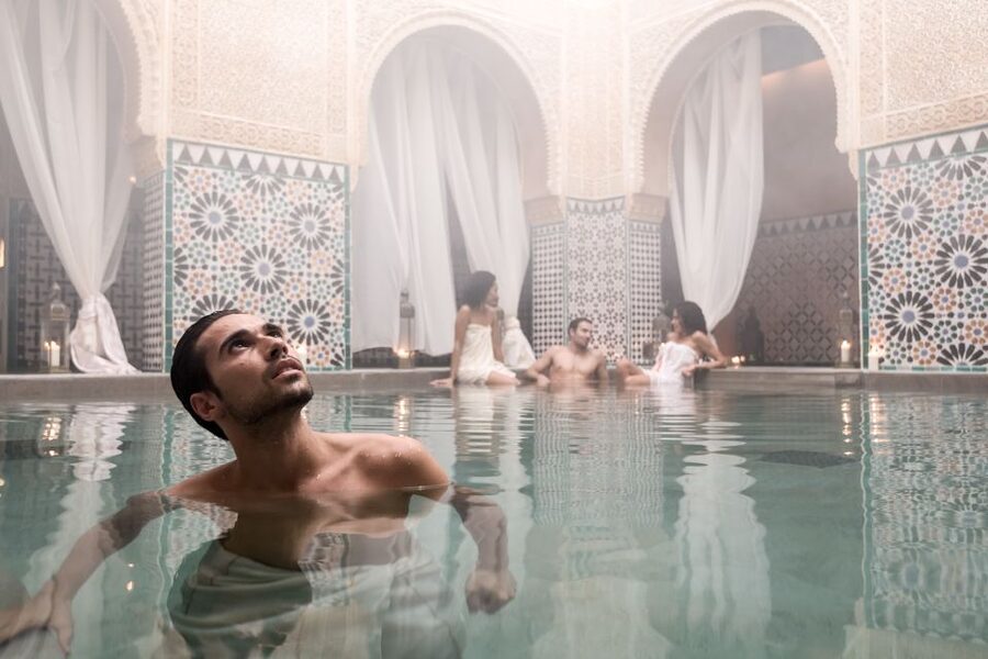 Malaga: Hammam Al Ándalus Entry Ticket with Massage - Clean facilities and helpful service