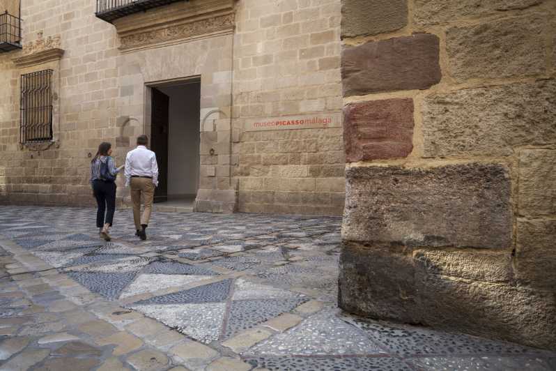 Málaga: Museo Picasso Málaga Entry Ticket - Entering the Palacio de Buenavista